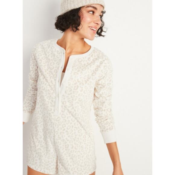 Old Navy animal print leopard white cream shorts romper cozy pajama XXL NWT - Picture 1 of 8